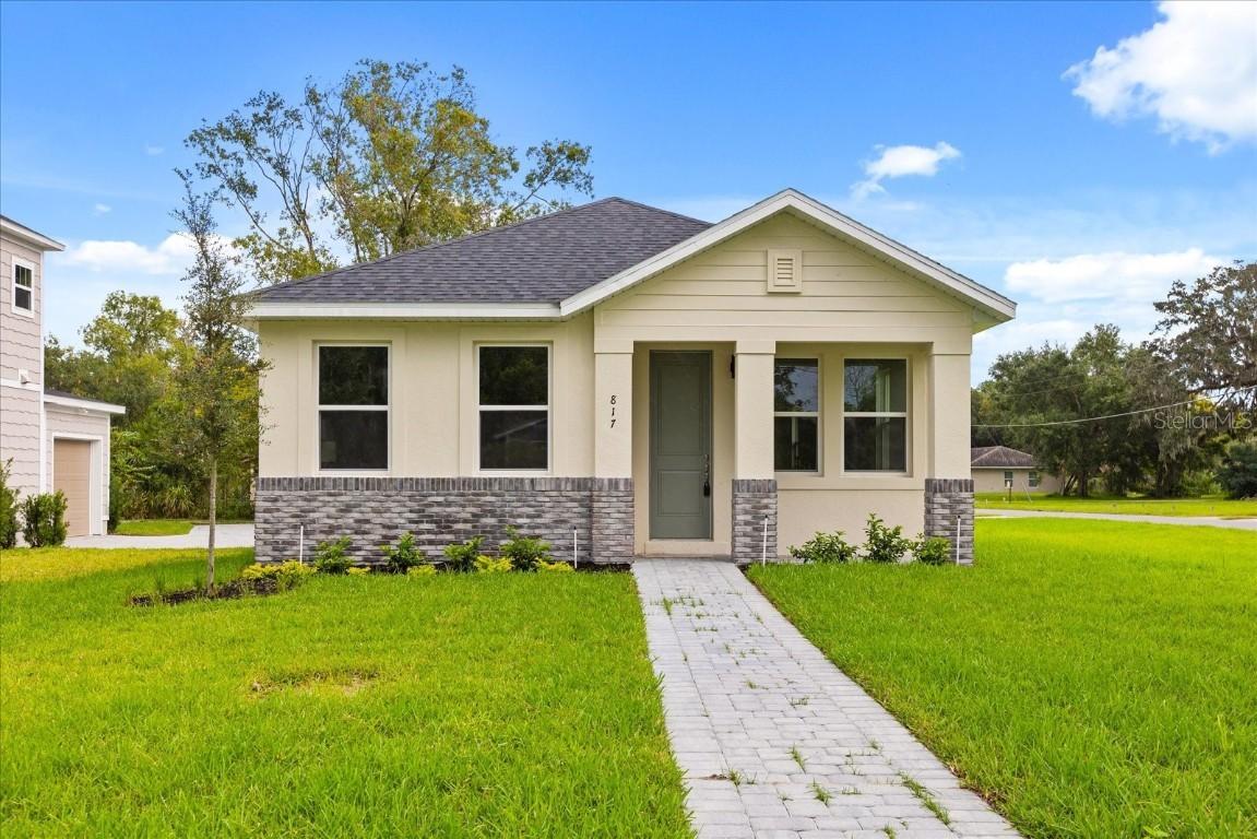 817 S Locust Ave., Sanford, FL 32771