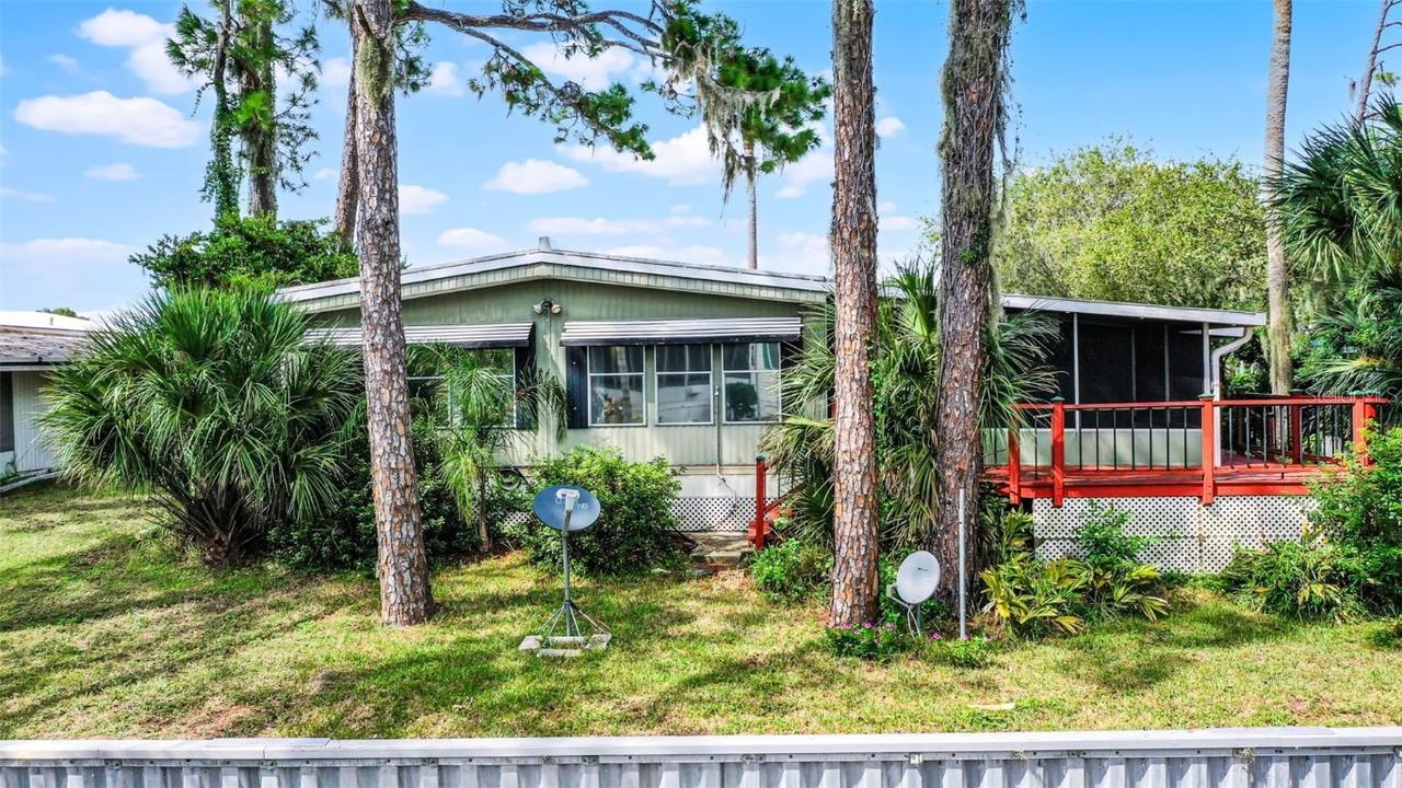 192 Palm Meadows Dr., Eustis, FL 32726
