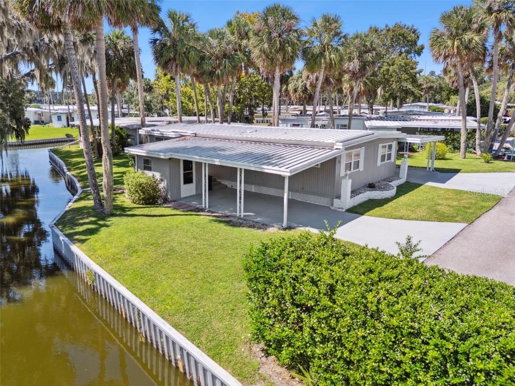 52 Sabal Palm Cir., Eustis, FL 32726