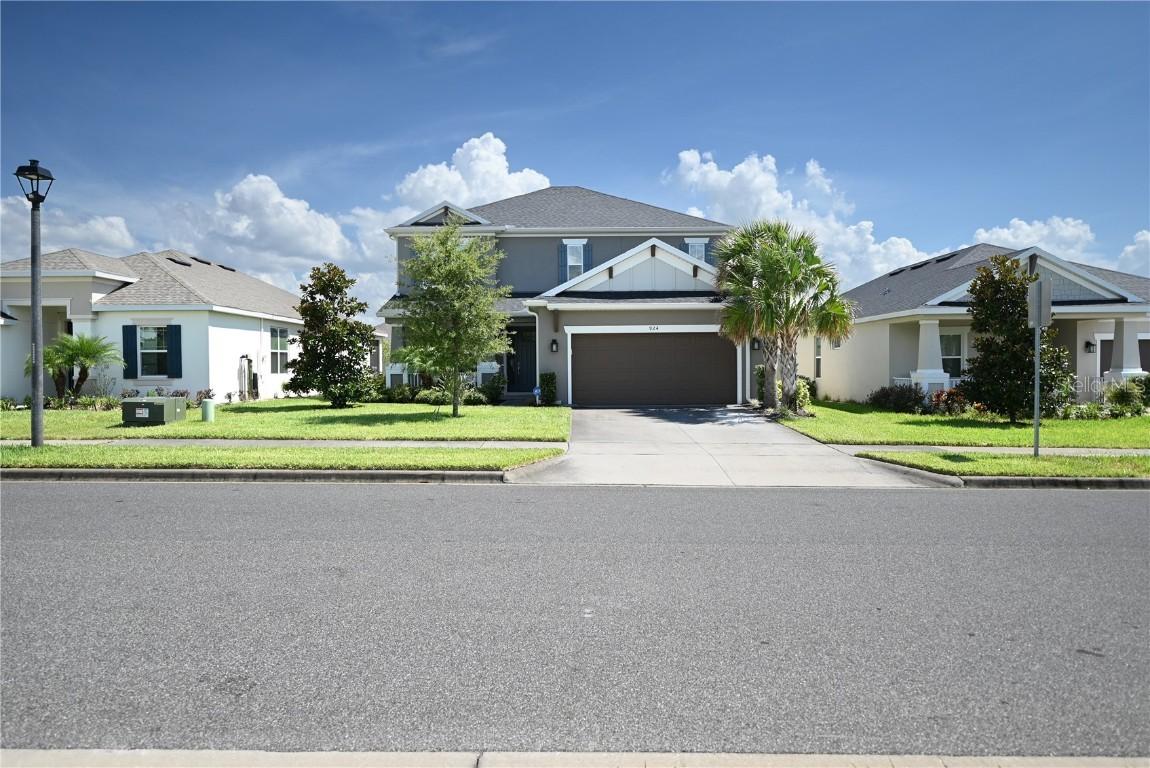 924 Lakeside Estates Dr., Apopka, FL 32703