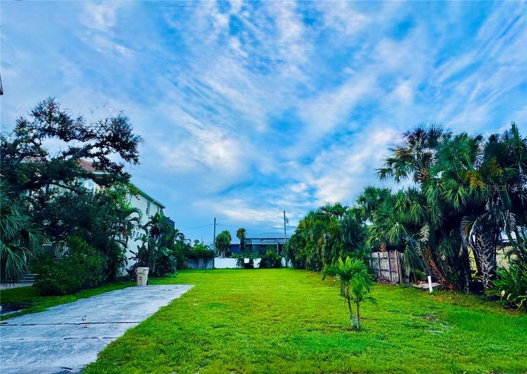 821 Laguna Dr., Venice, FL 34285