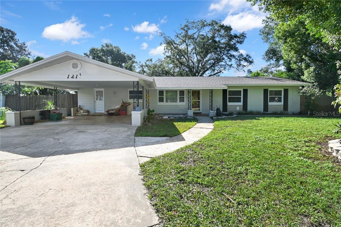 1211 Ellen Ct., Apopka, FL 32703