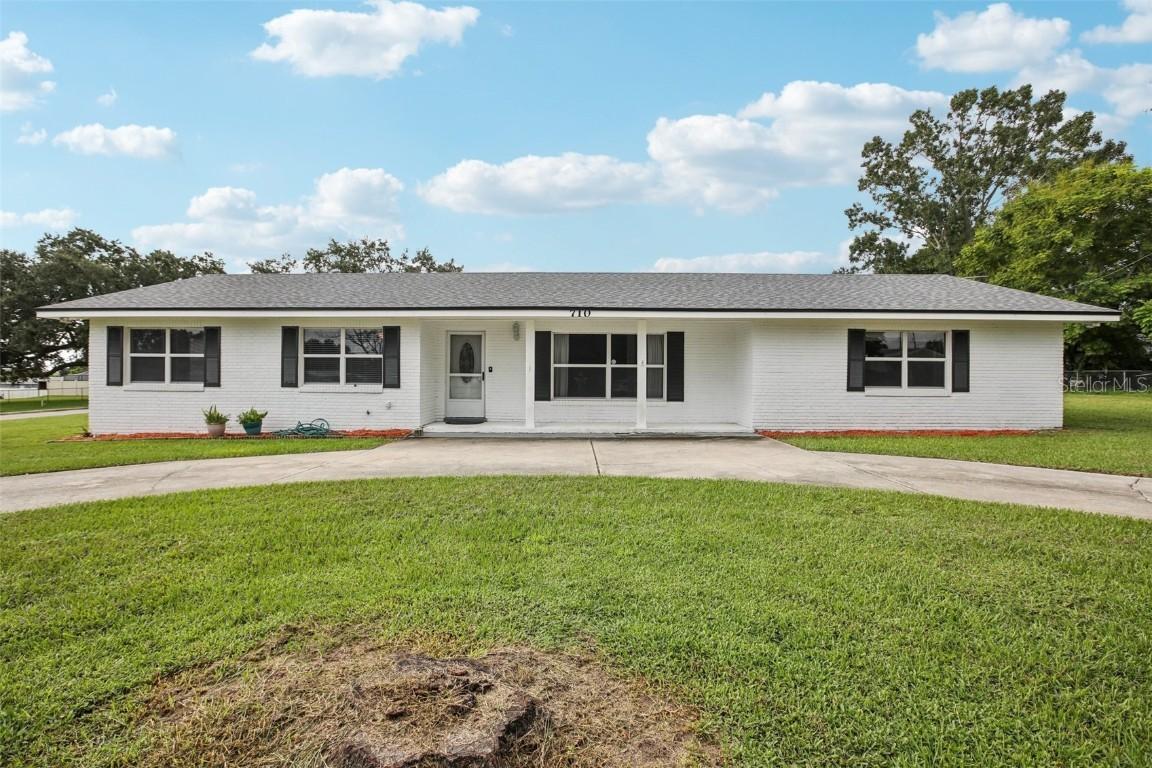 710 Highland Ave., Dundee, FL 33838