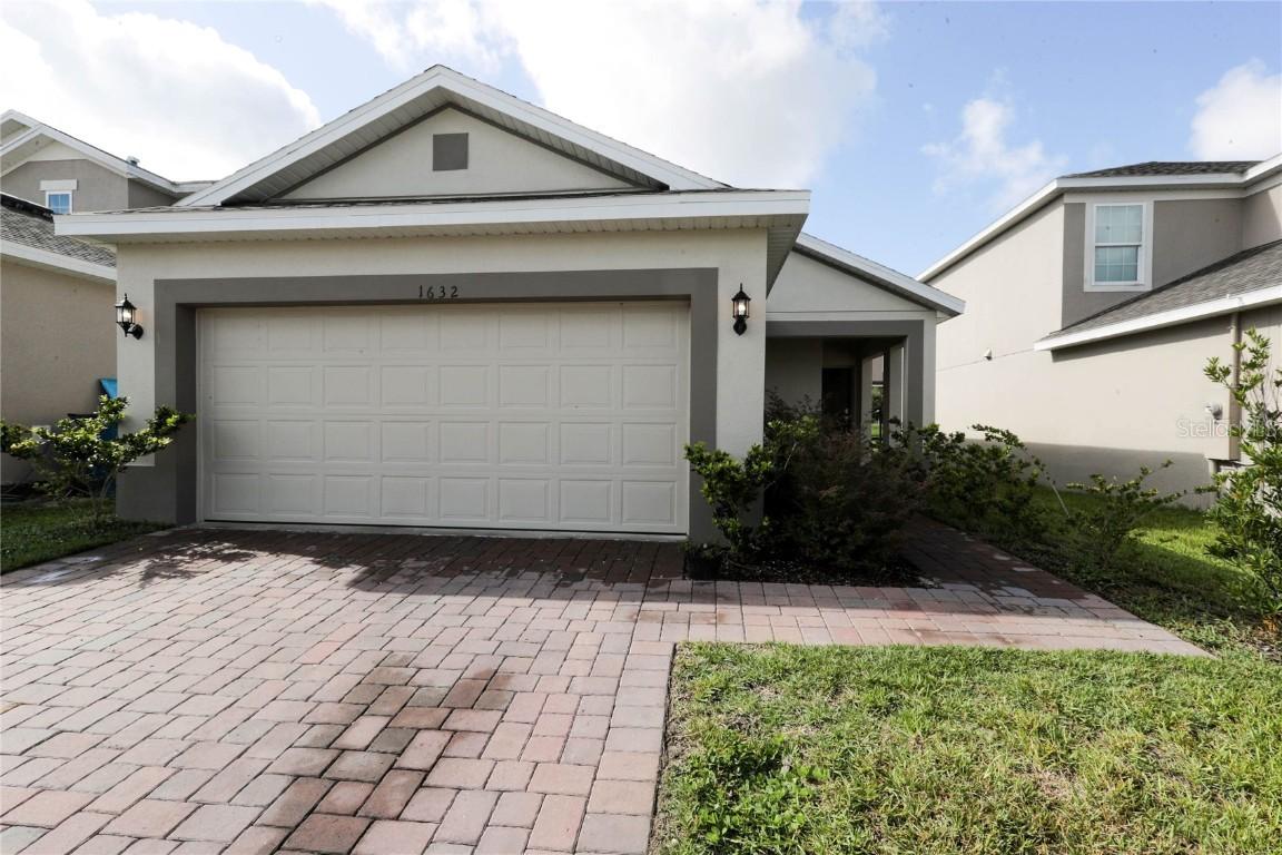 1632 Swan Swim Dr., Davenport, FL 33837