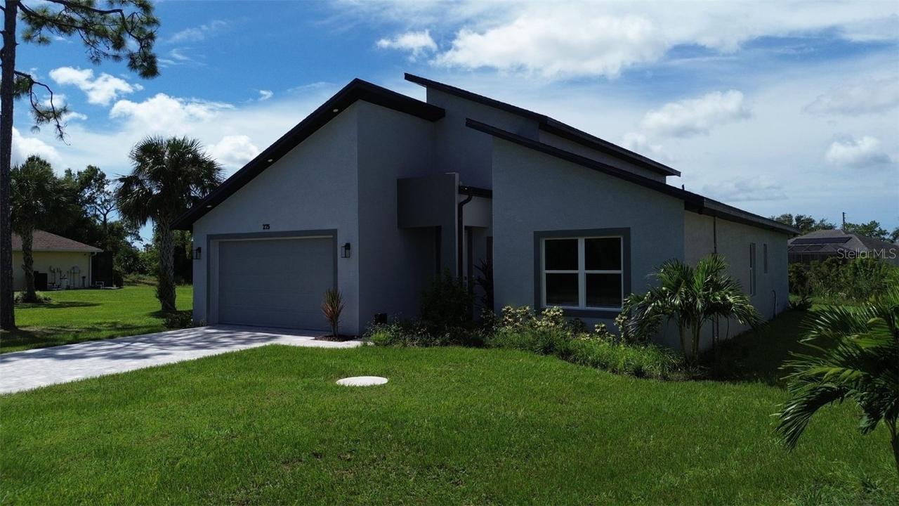 275 Antis Dr., Rotonda West, FL 33947