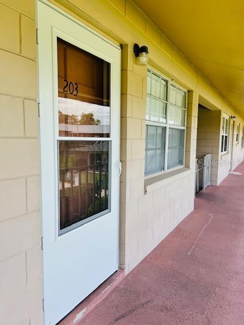 1100 E Caroline St. #203, Tavares, FL 32778