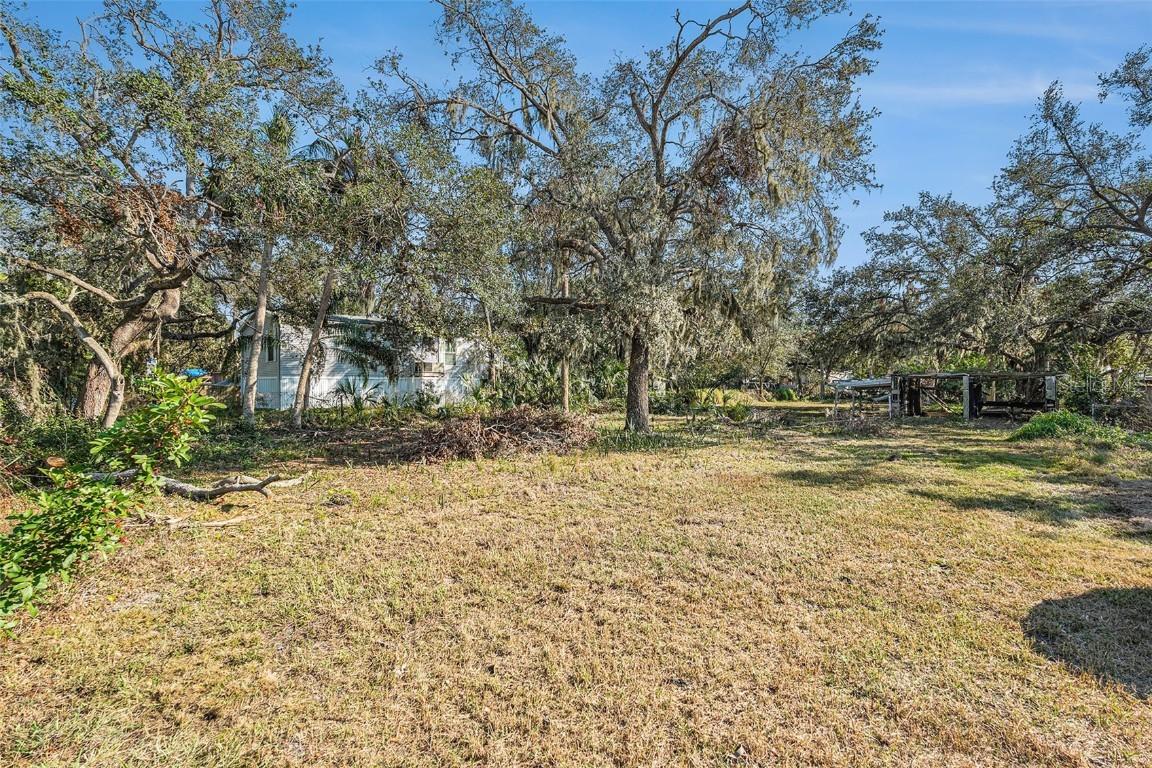 Palm Ave, Gibsonton, FL 33534