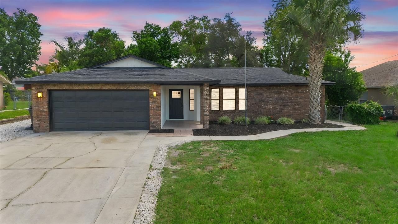 2459 Walkertown Ave., Deltona, FL 32725