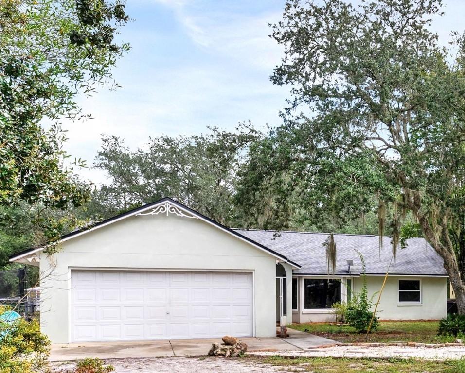 32645 Red Oak Dr., Eustis, FL 32736