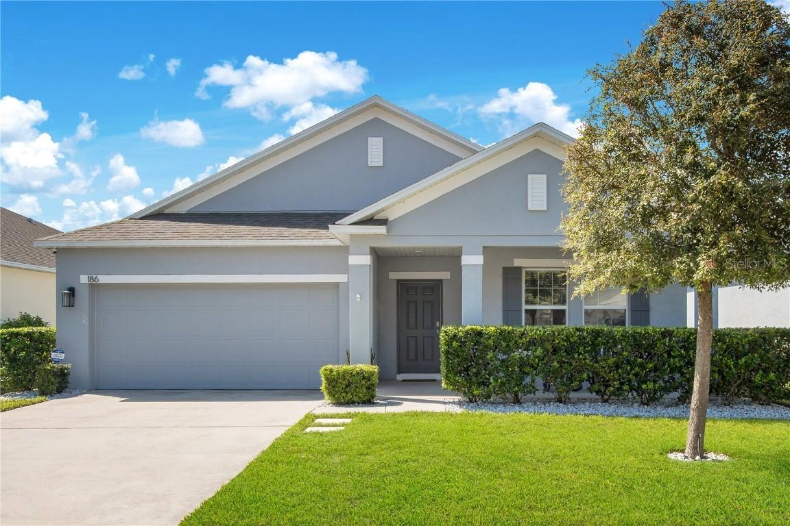 186 E Fiesta Key Loop, Deland, FL 32720