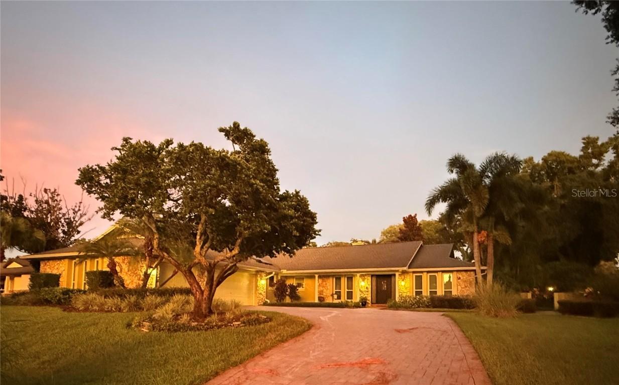 8932 Royal Birkdale Ln., Orlando, FL 32819