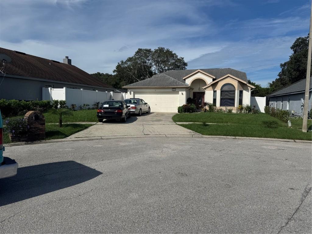 2074 Wenthworth Cir., Apopka, FL 32703