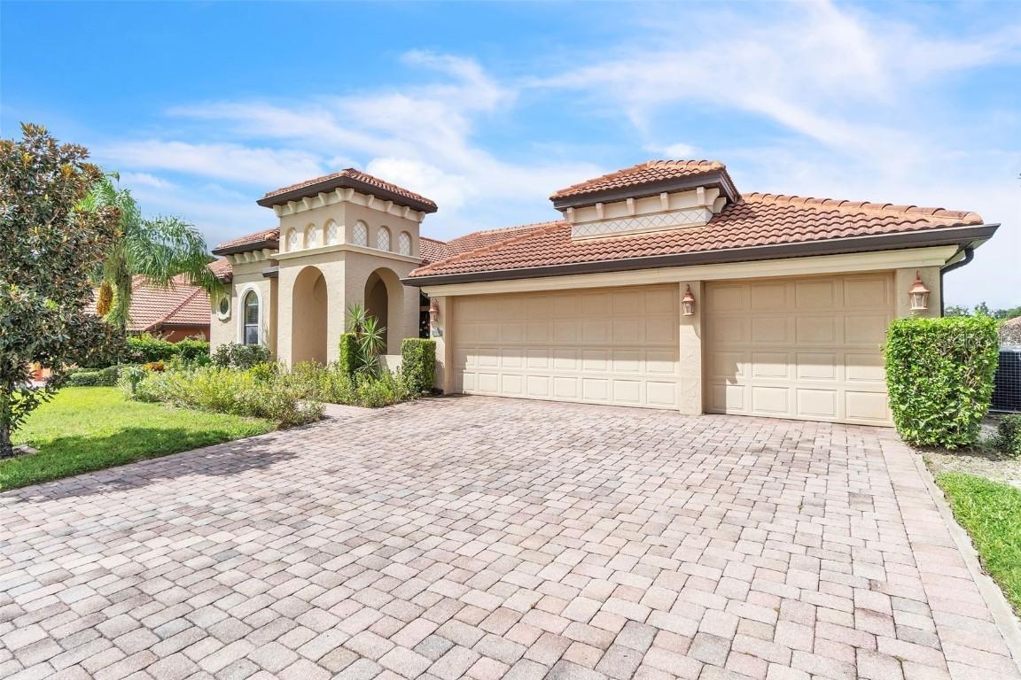 2921 Falconhill Dr., Apopka, FL 32712