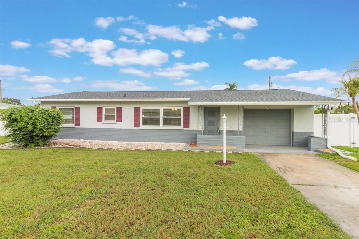 1001 Lemonwood Ave., Bradenton, FL 34207