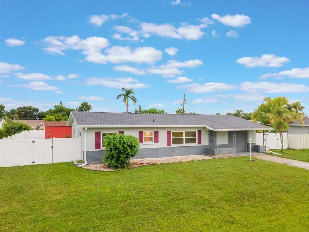1001 Lemonwood Ave., Bradenton, FL 34207