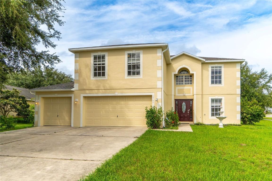 1961 Thorngate Ln., Mascotte, FL 34753