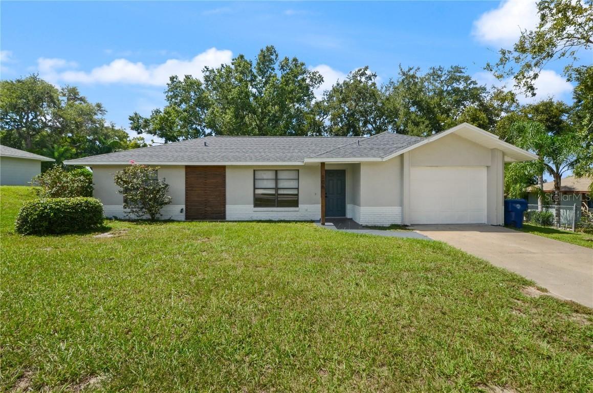 806 Orangebrook Dr., Minneola, FL 34715