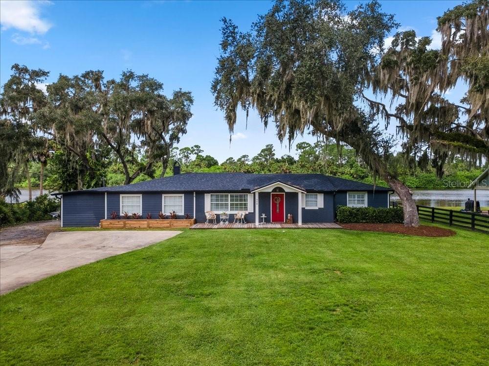 348 Rest Haven Rd., Geneva, FL 32732