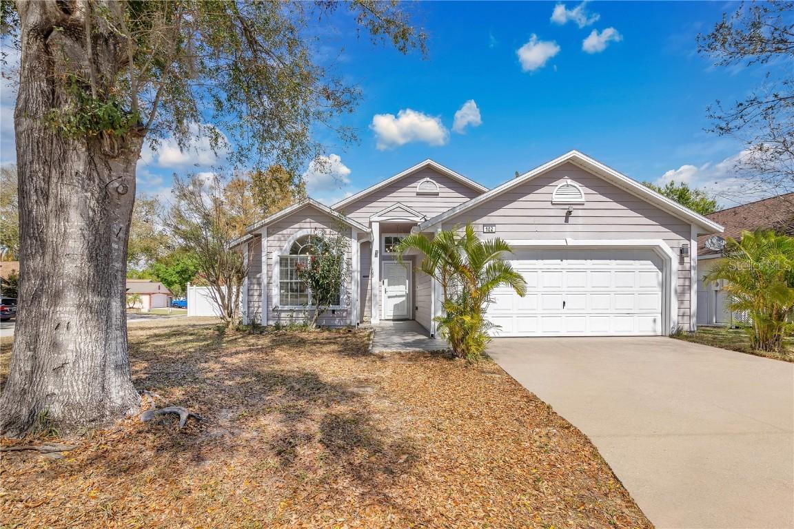 102 Ethan Ave., Davenport, FL 33897