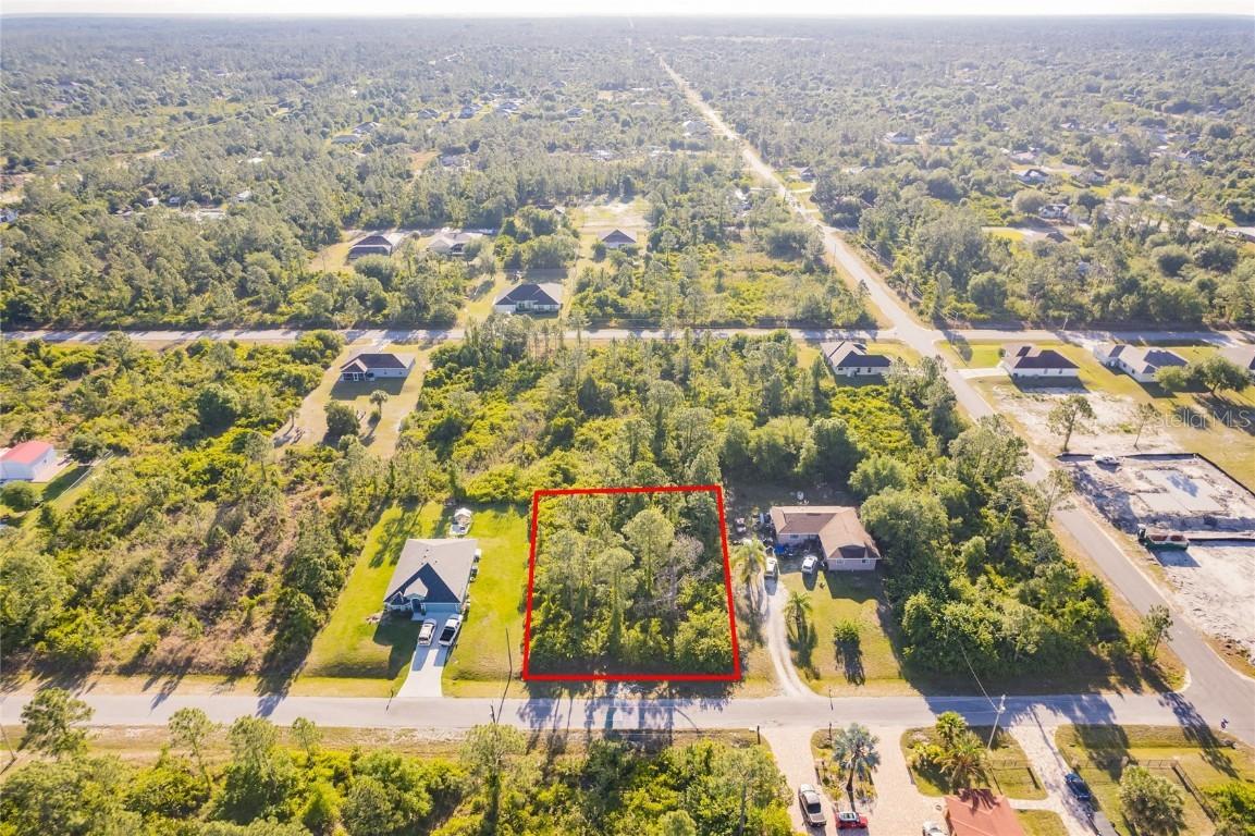 904 Poinsettia Ave., Lehigh Acres, FL 33972