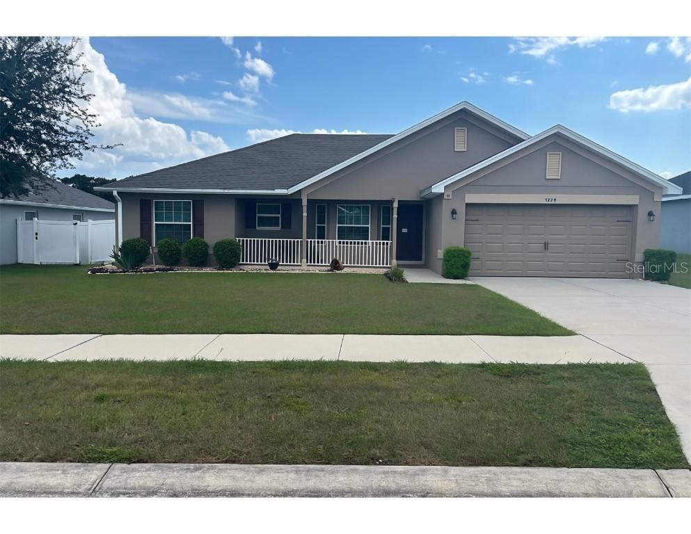 7708 Sloewood Dr., Leesburg, FL 34748