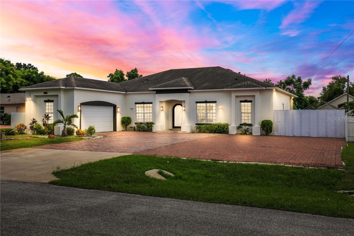 7906 Napoleon St., Orlando, FL 32825