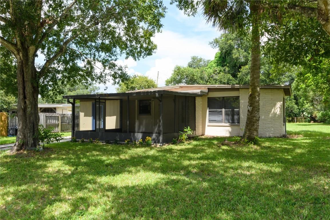 118 W Woodland Dr., Sanford, FL 32773