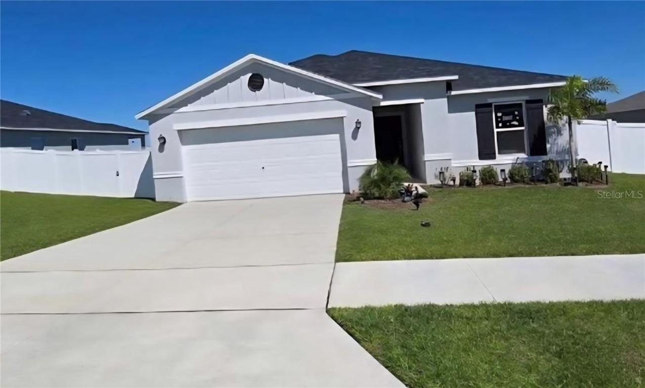 1446 Geranium Dr., Mascotte, FL 34753