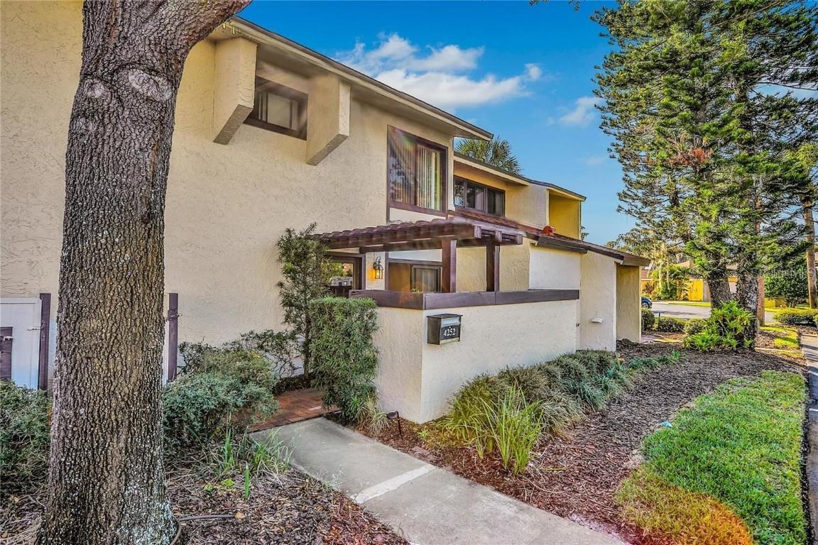 4252 Player Cir. #125, Orlando, FL 32808