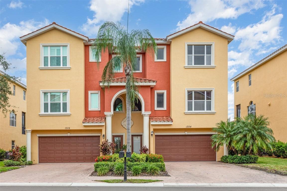 1304 3rd Street Cir., Palmetto, FL 34221