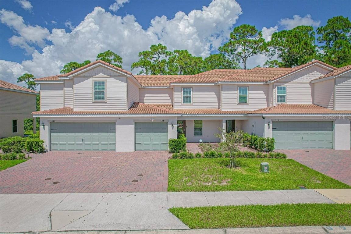 695 Bay Leaf Dr., Kissimmee, FL 34759