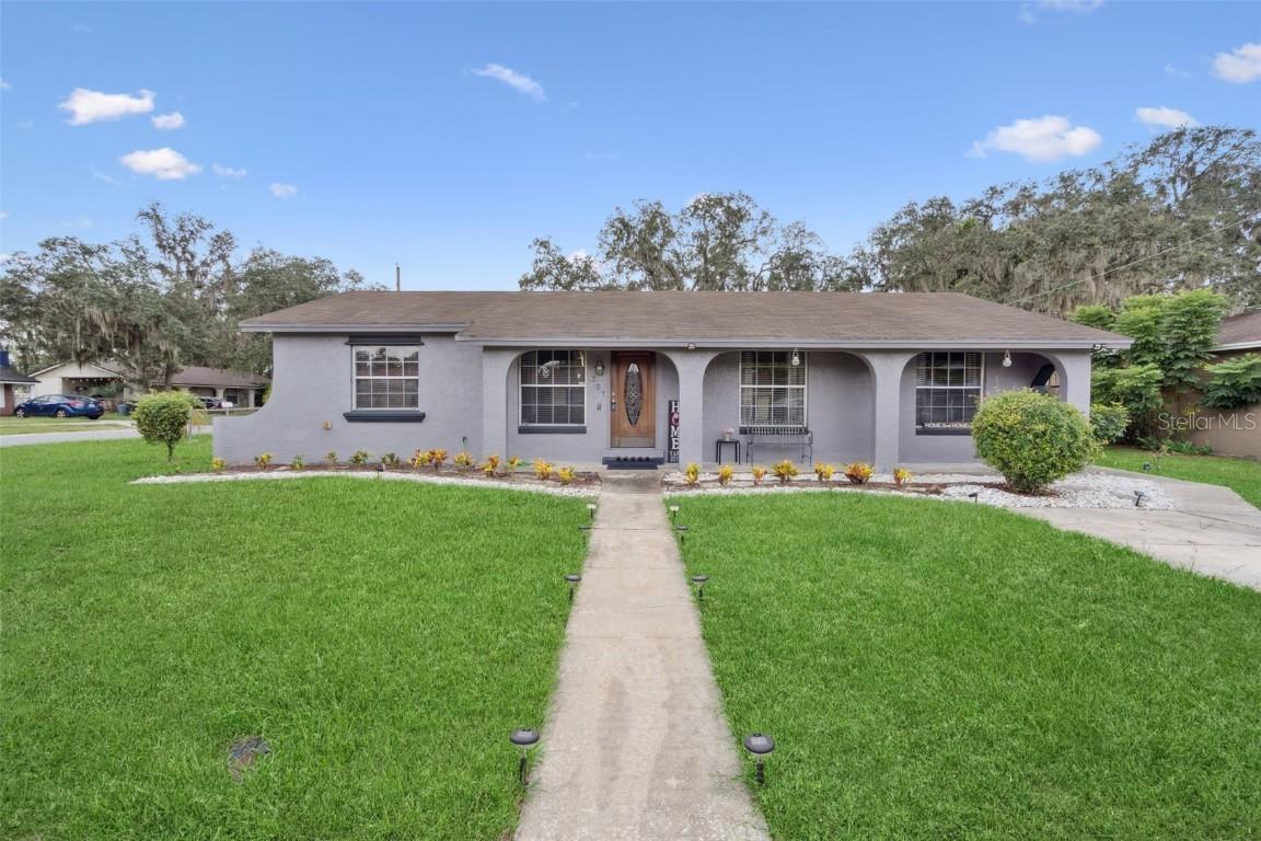727 Baywood Cir., Sanford, FL 32773