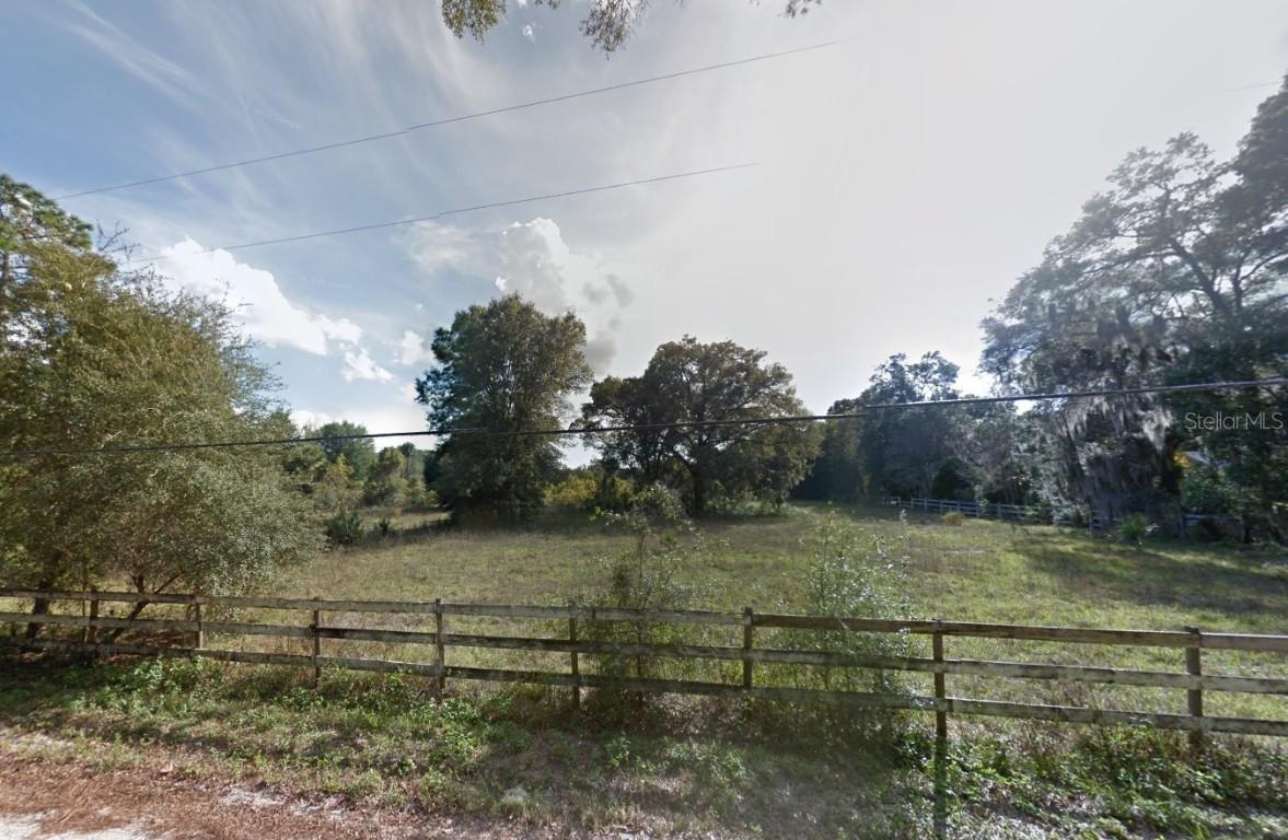 1762 Blue Oak Ct., Deland, FL 32720
