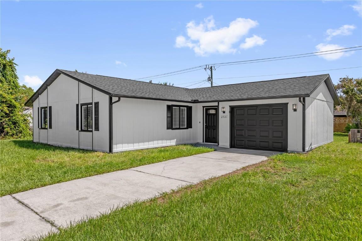 2521 Yule Tree Dr., Edgewater, FL 32141