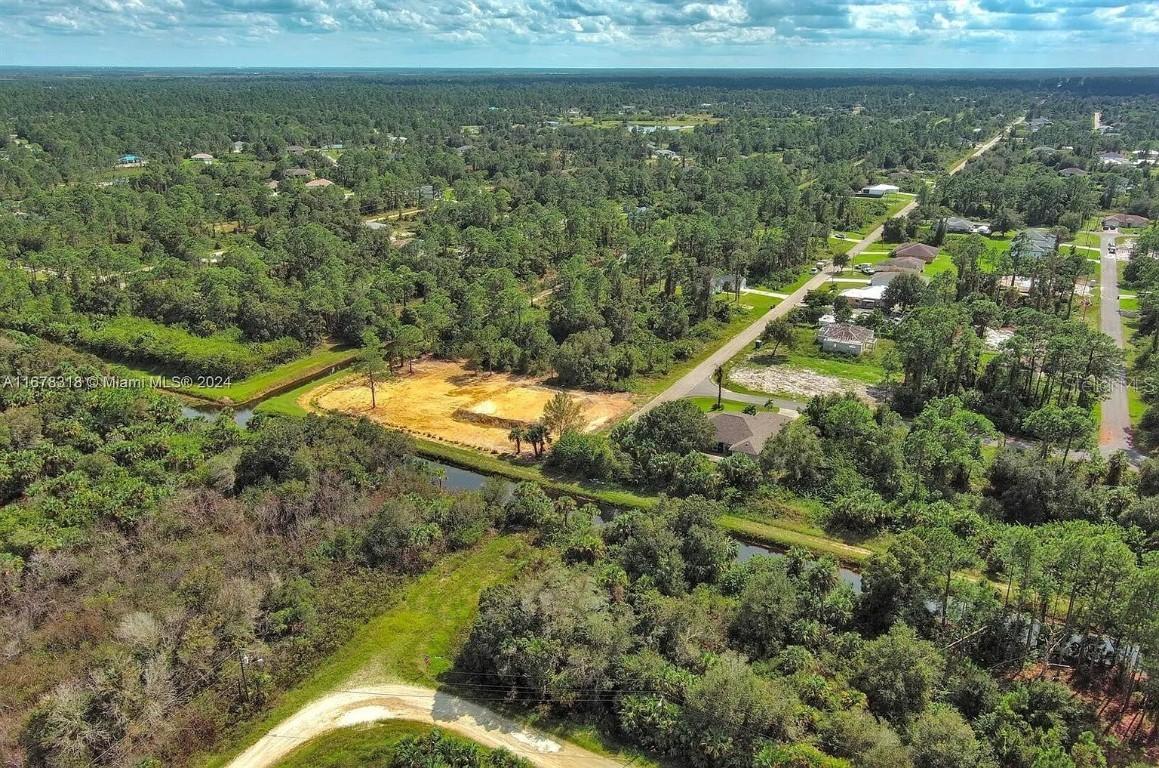 862 Ashland St., Lehigh Acres, FL 33974