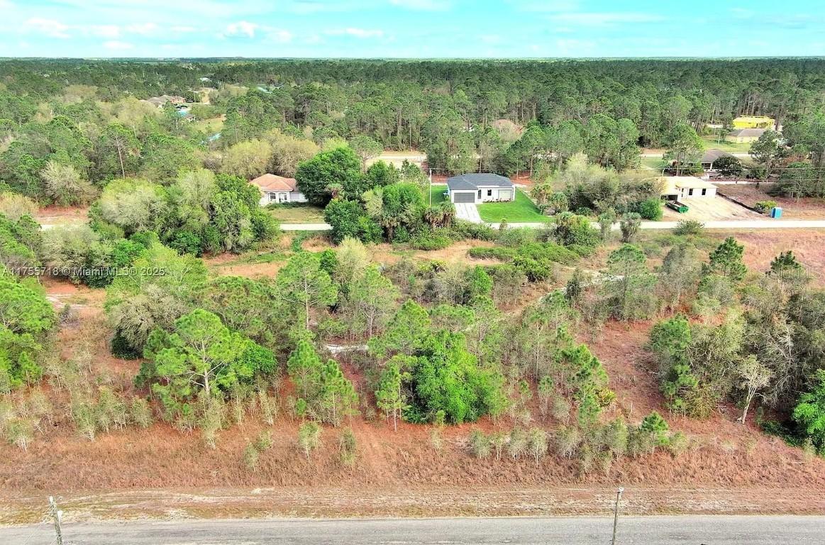 565 Summit Ave., Lehigh Acres, FL 33974
