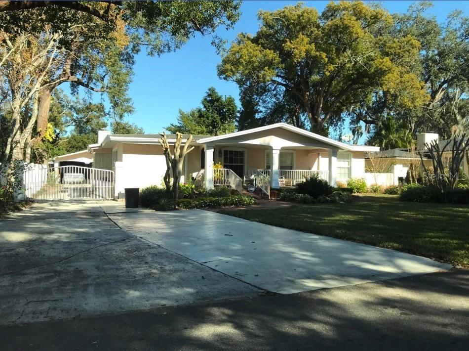1015 S Palm Ave., Orlando, FL 32804