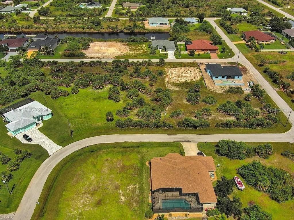 10705 Rainsville St., Port Charlotte, FL 33981