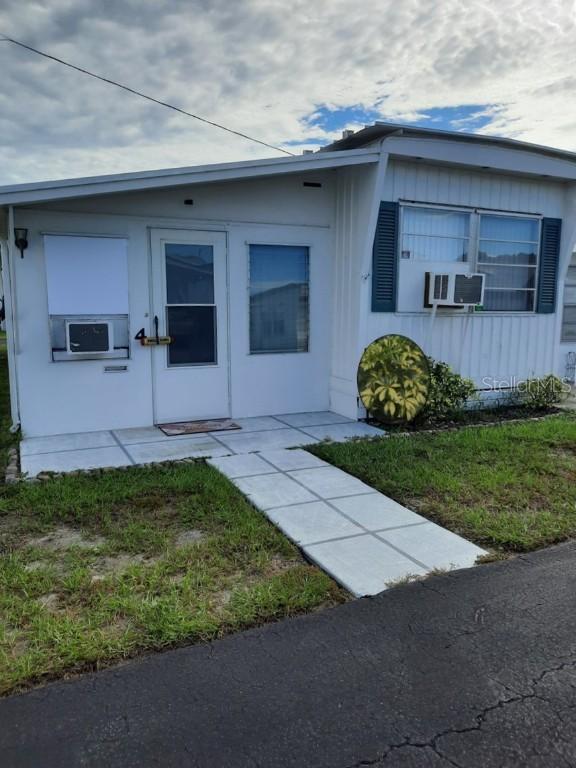 4 Palm Pl., Tavares, FL 32778
