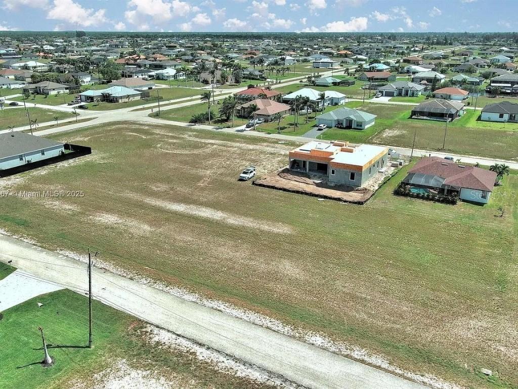 1037 NW 37th Pl., Cape Coral, FL 33993
