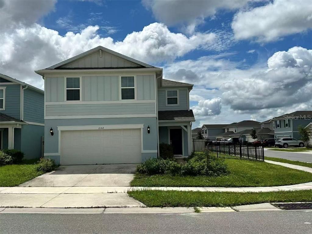 2102 Charming Ave., Davenport, FL 33896