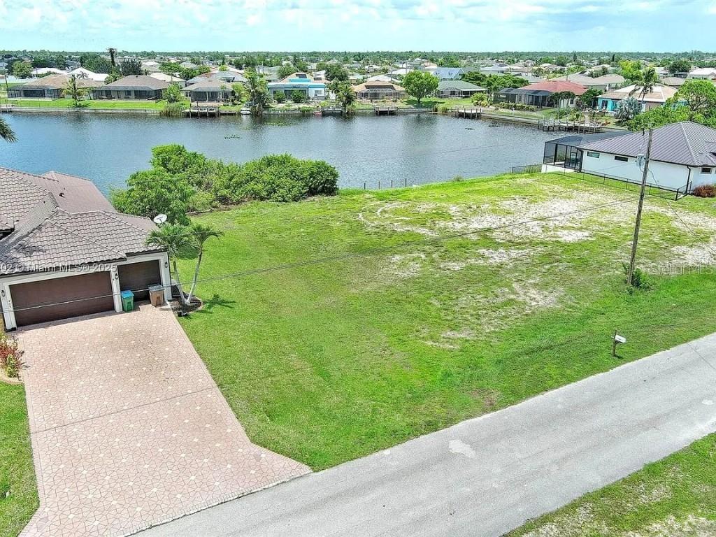 401 NW 24th Ter., Cape Coral, FL 33993