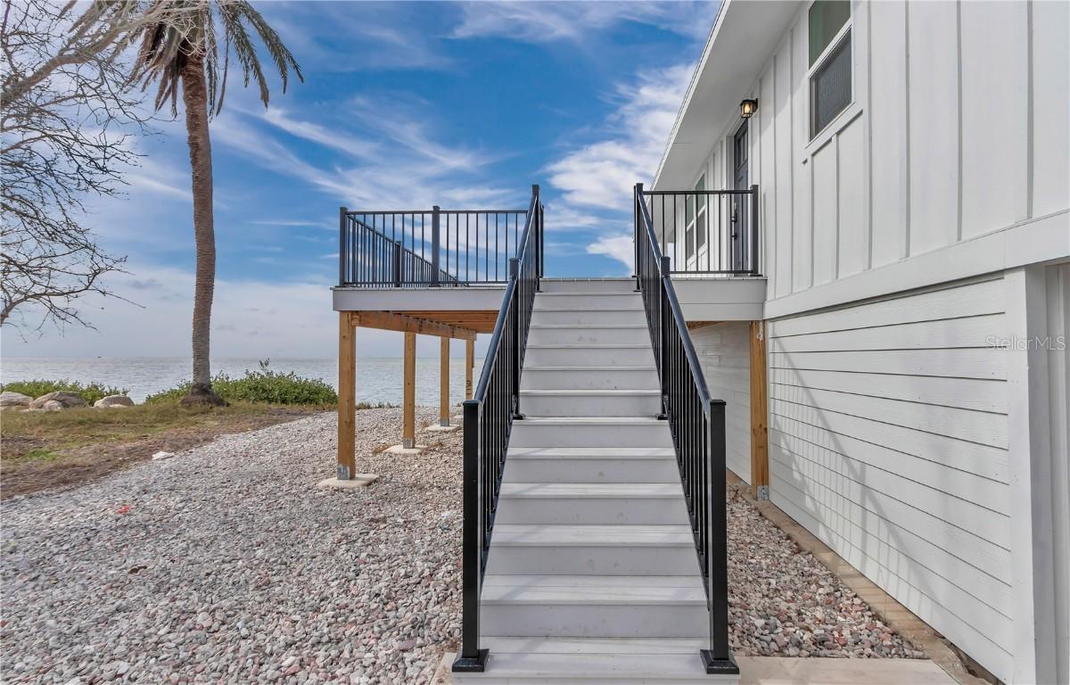 6417 Driftwood Dr., Hudson, FL 34667
