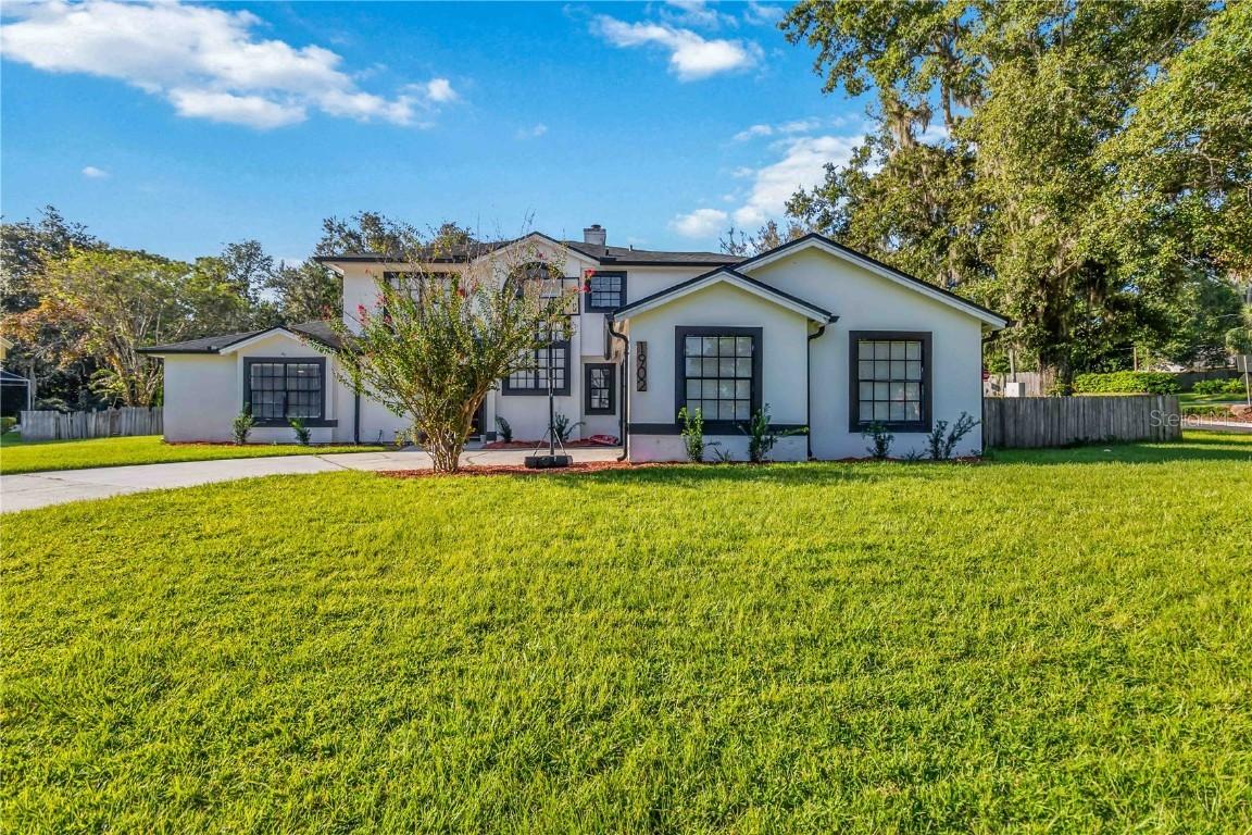 1902 Palm View Dr., Apopka, FL 32712