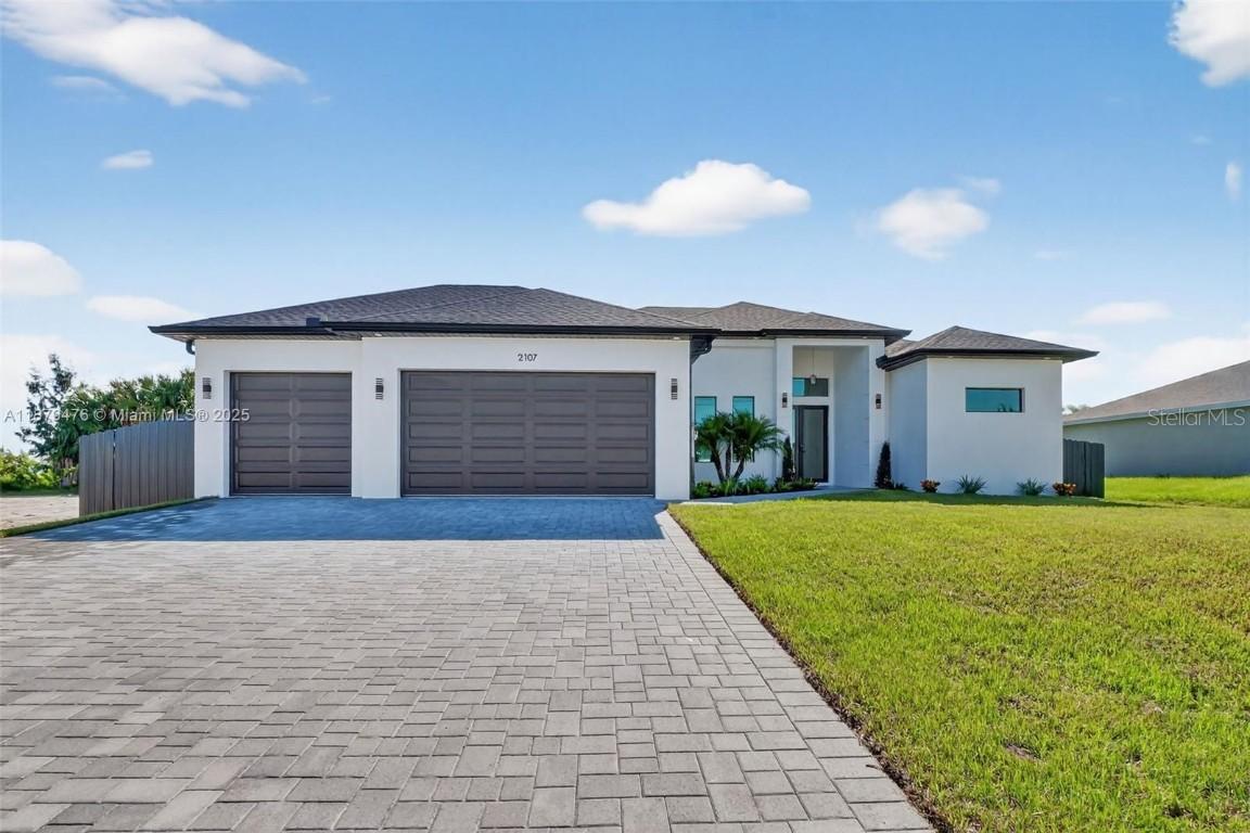 2107 NW 2nd Pl., Cape Coral, FL 33993