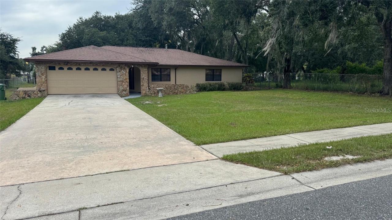 1017 Beecher St., Leesburg, FL 34748