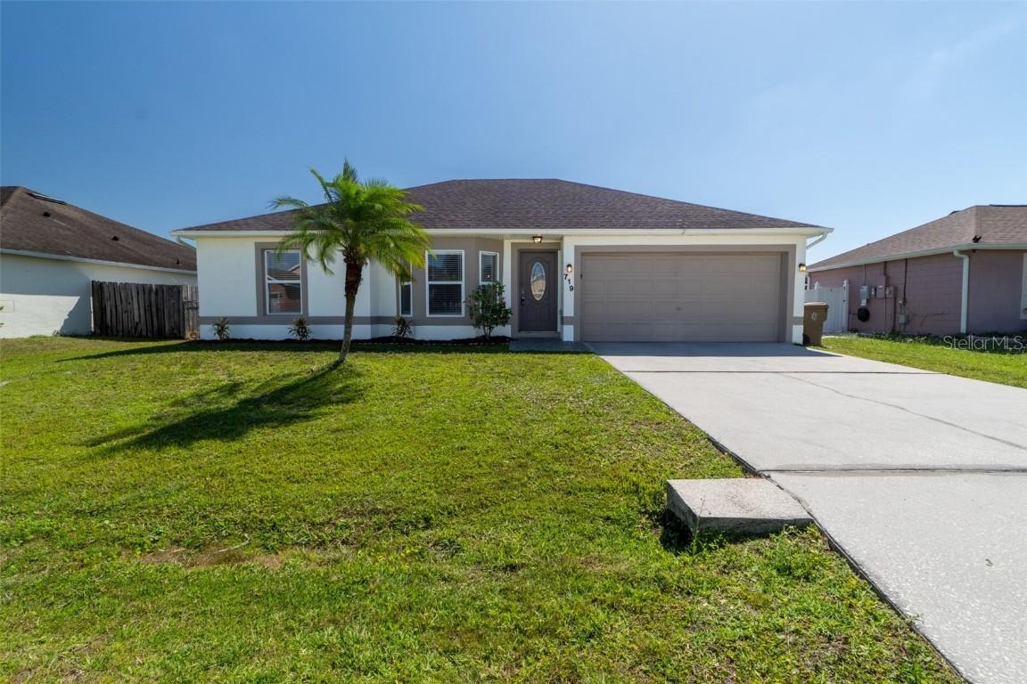 719 Versailles Ln., Kissimmee, FL 34759
