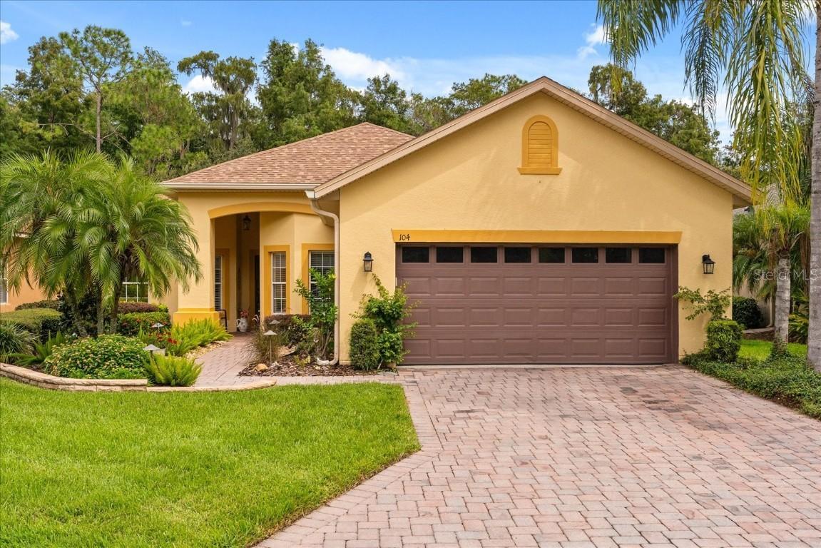 104 Vizcaya Ct, Kissimmee, FL 34759