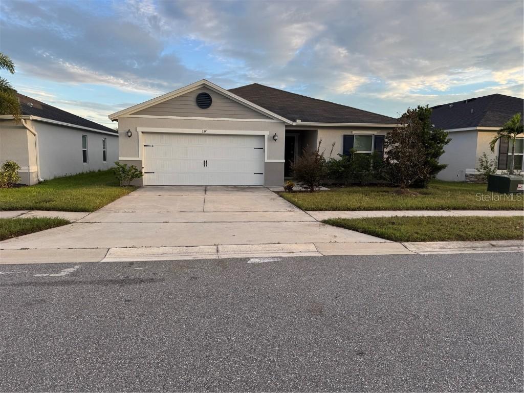 1371 Pompay Dr., Davenport, FL 33896