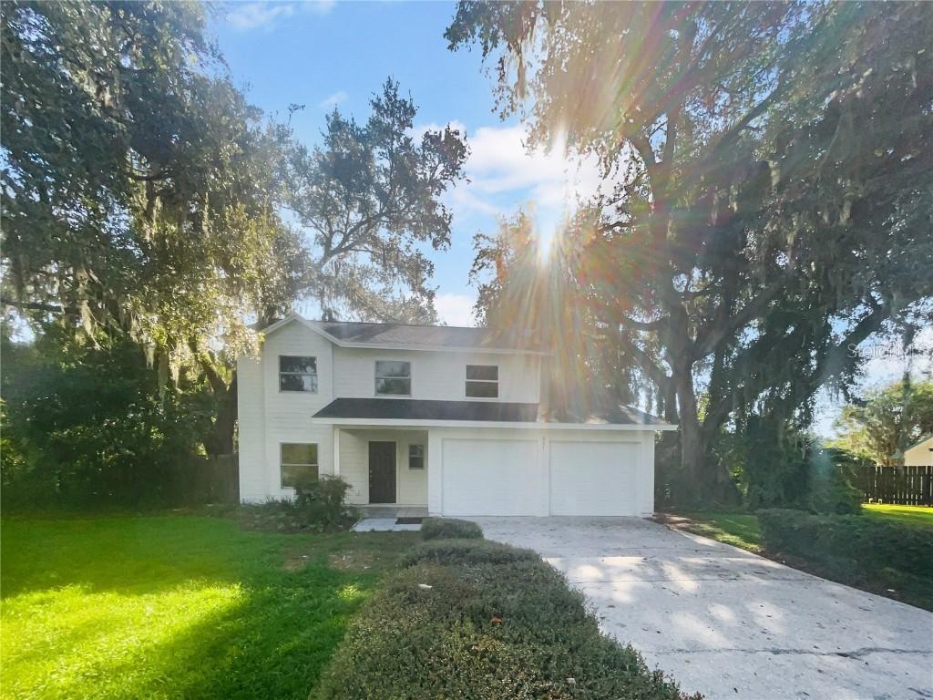 807 Old Darby St., Seffner, FL 33584